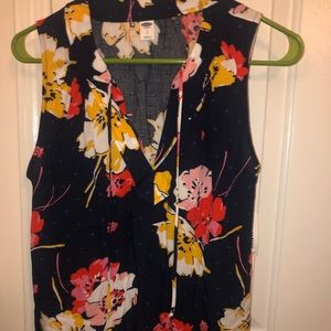 Old Navy floral tank top, size small, NWT